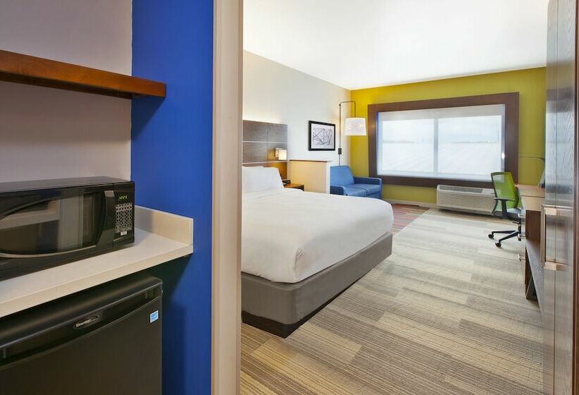 Люкс, Holiday Inn Express And Suites South Hill, An Ihg