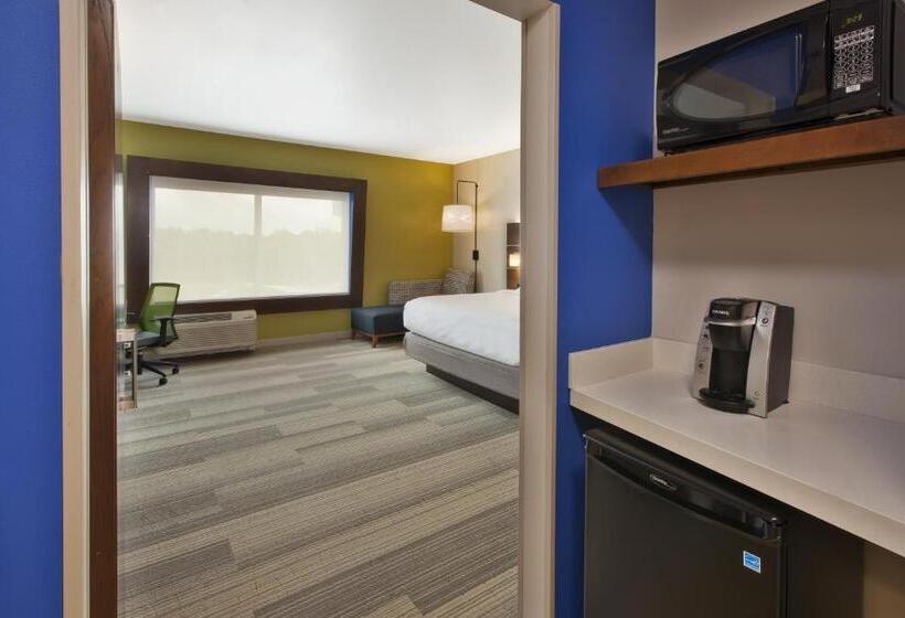 Номер Стандарт Кровать Кинг Адаптированный для Инвалидов, Holiday Inn Express And Suites South Hill, An Ihg
