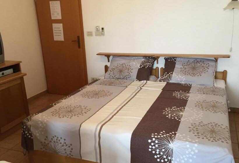 스탠다드 발코니 룸, Vera Bed And Breakfast