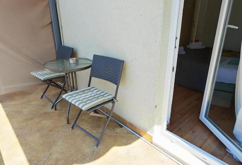 اتاق استاندارد با بالکن, Guest House Adria