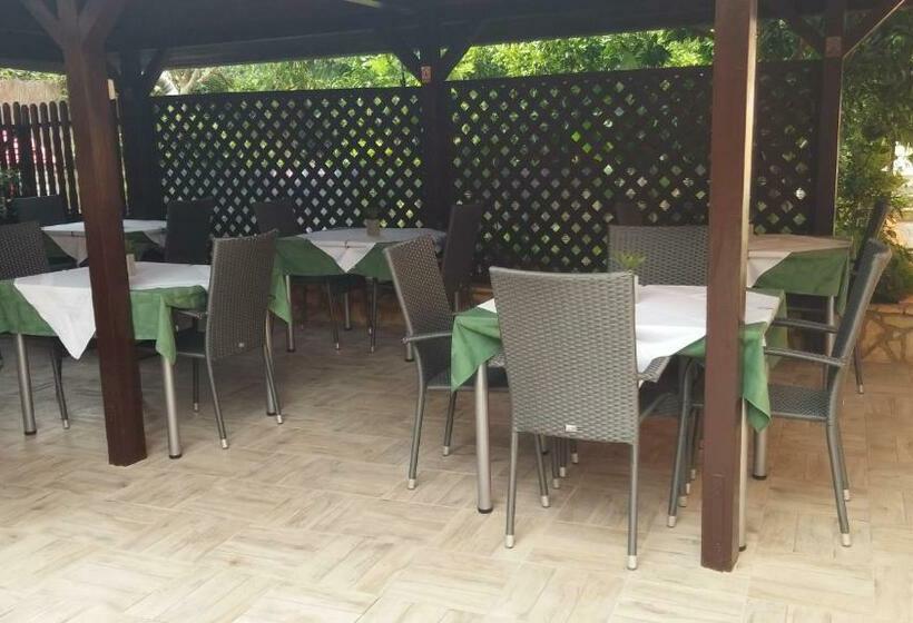 Camera Standard con Balcone, Pansion Maria