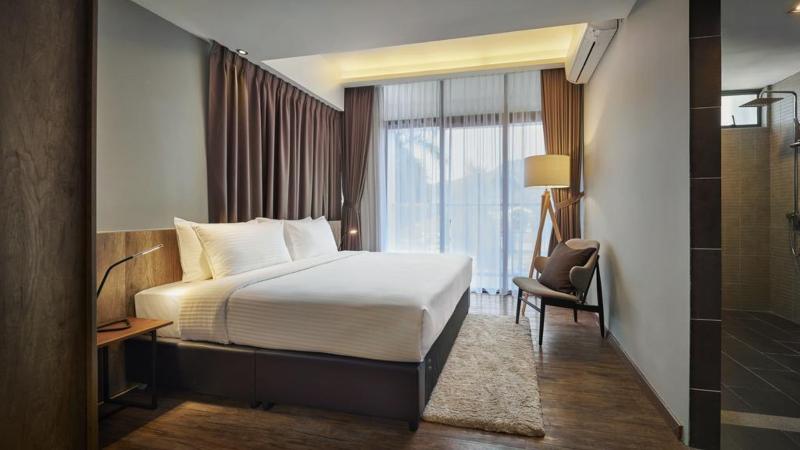 スイート, Tropics Eight Suites