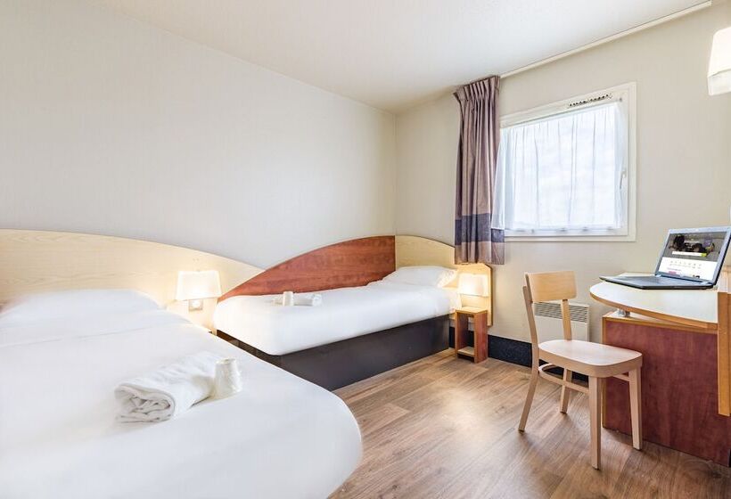 Номер Стандарт Трехместный, B&b Hotel Poitiers 3 Futuroscope
