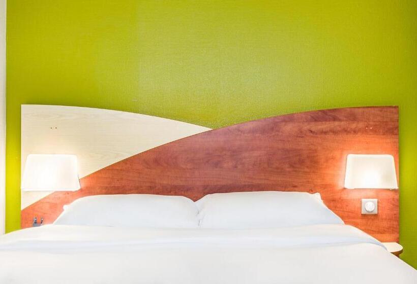 Номер Стандарт Трехместный, B&b Hotel Poitiers 3 Futuroscope