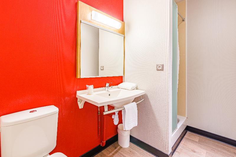 اتاق استاندارد سه نفره, B&b Hotel Poitiers 3 Futuroscope