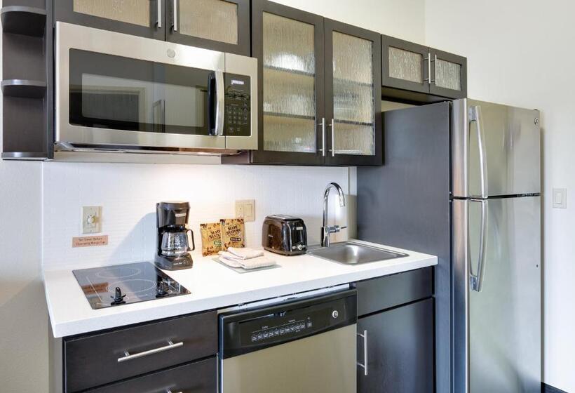 Люкс Deluxe Кровать Кинг, Candlewood Suites Dallas Nw   Farmers Branch, An Ihg