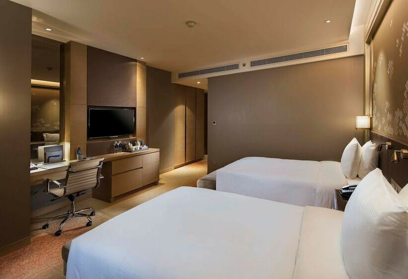 اتاق استاندارد با چشم‌انداز دریا, Hilton Yantai