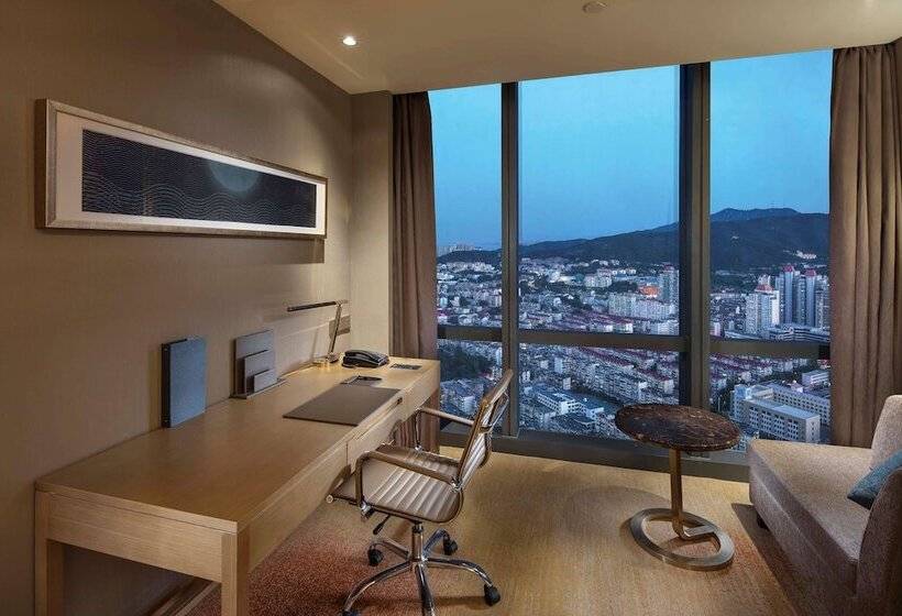 اتاق اجرایی, Hilton Yantai