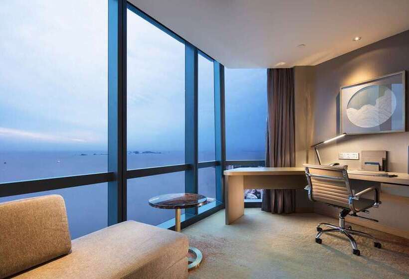 اتاق اجرایی با تخت بزرگ, Hilton Yantai