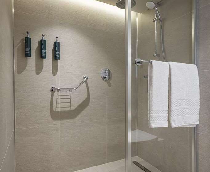اتاق اجرایی با تخت بزرگ, Hilton Yantai