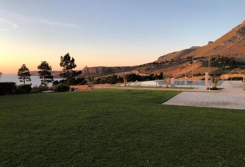 オーシャンビュースタンダードルームバルコニー付き, Cala Azzurra Macari Bed And Breakfast And Holidays House