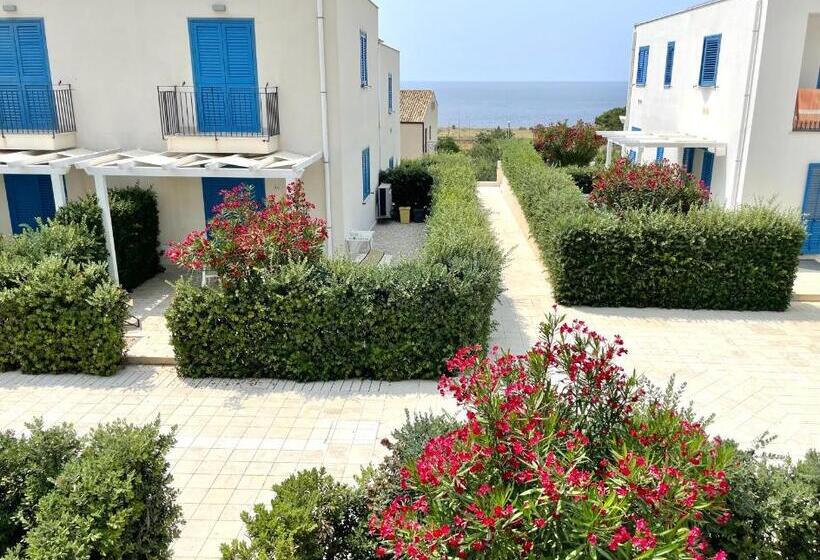 オーシャンビュースタンダードルームバルコニー付き, Cala Azzurra Macari Bed And Breakfast And Holidays House
