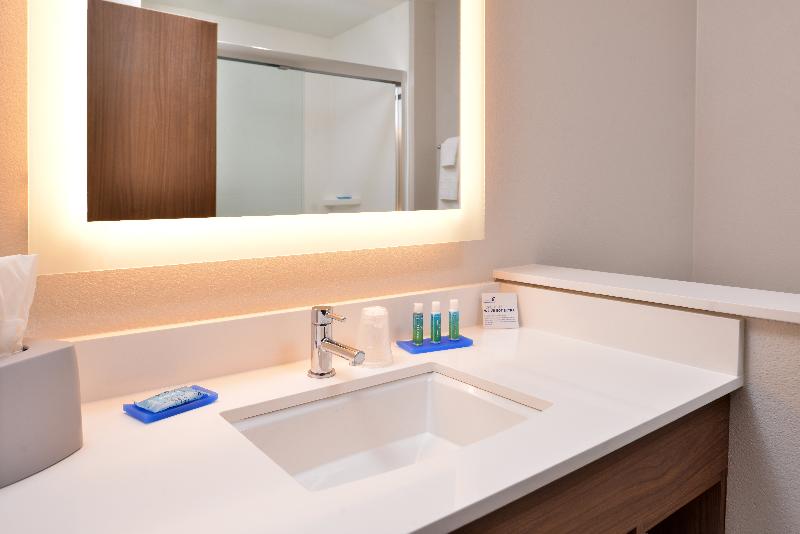 Номер Стандарт, Holiday Inn Express   Early, An Ihg