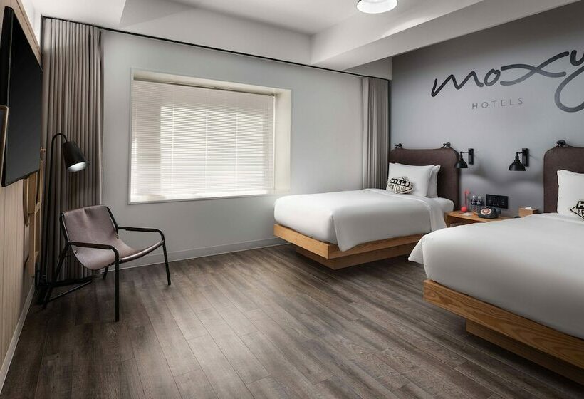 Номер Стандарт, Moxy Tokyo Kinshicho
