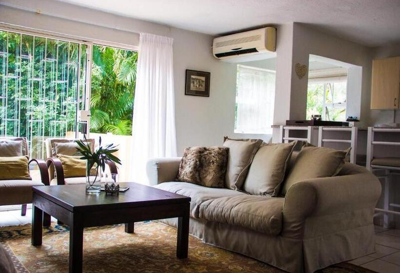 Family flat with terrace, Beach Forest Lodge