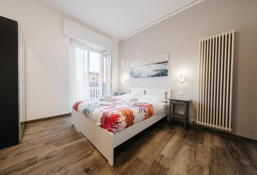 اتاق لوکس با بالکن, Porta Nuova Suites