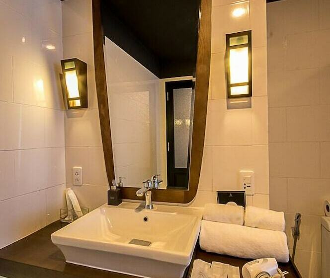 اتاق لوکس با چشم‌انداز شهر, Danang Boutique