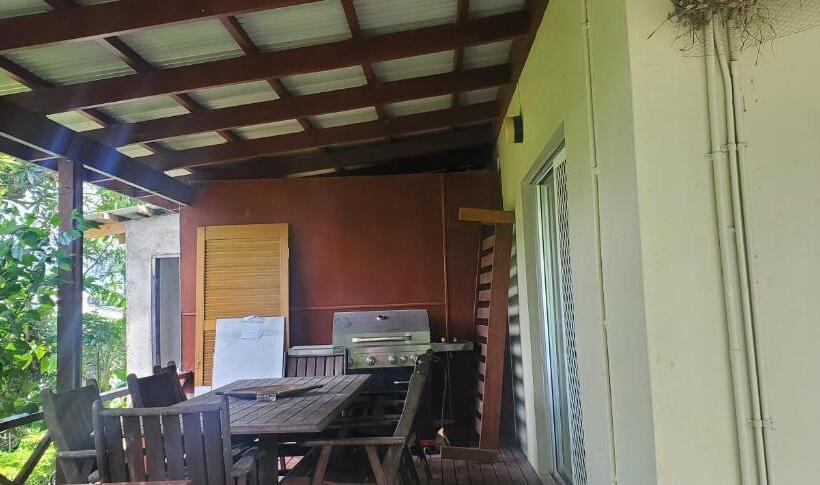 بانگلوی استاندارد 2 خوابه, Seachange Lodge