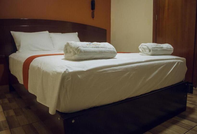 Студия Deluxe, Real Chimbote