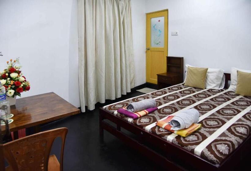 标准间, Lodge In 611