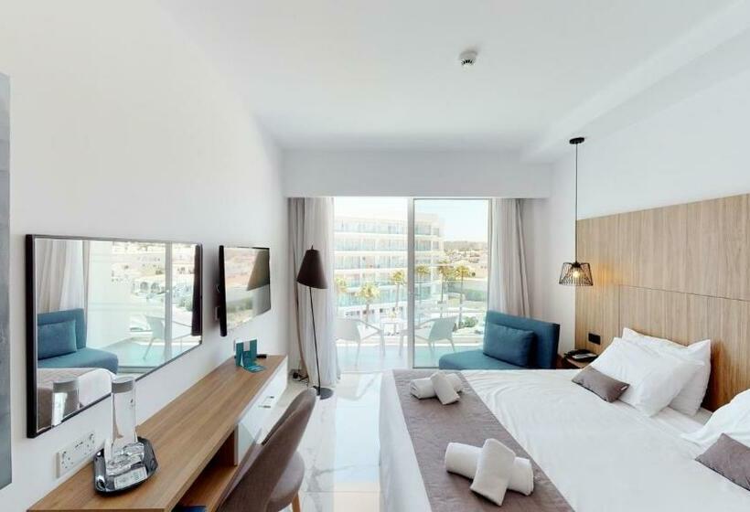 Номер Стандарт Внутренний, The Blue Ivy Hotel & Suites