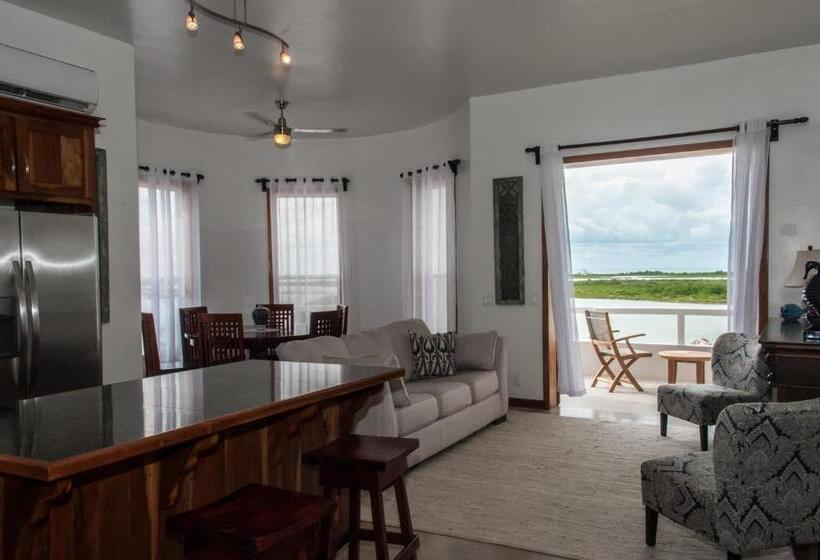 Президентский Люкс, Brahma Blue Resort