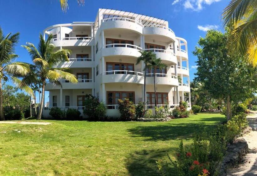 Suite with lake view, Brahma Blue Resort