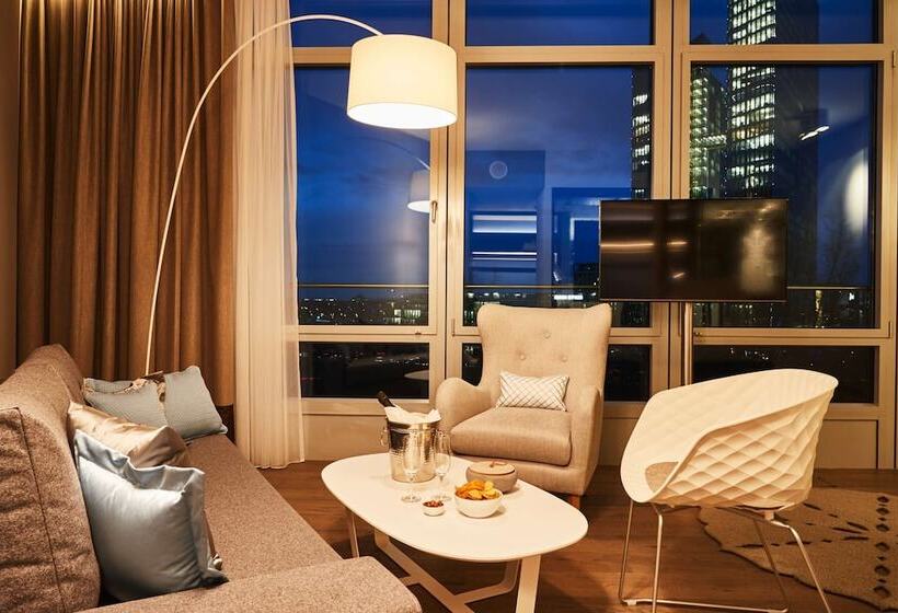 Полулюкс, Steigenberger Hotel München