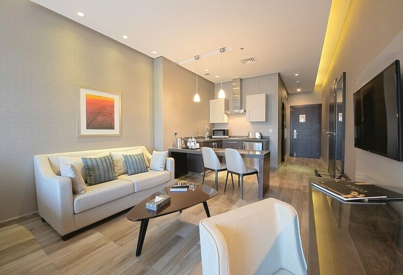 استودیوی سوپریور, The House Boutique Suites