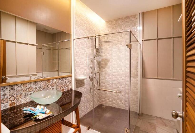 اتاق لوکس با وان آب گرم, Baan Rim Ao