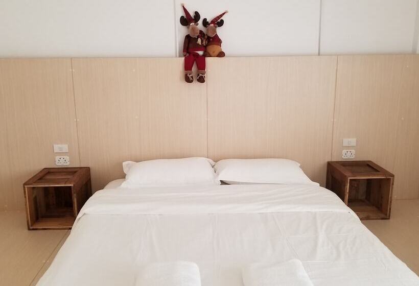 Quarto Estandar Banheiro Compartilhado, Bed To Bangkok   Hostel