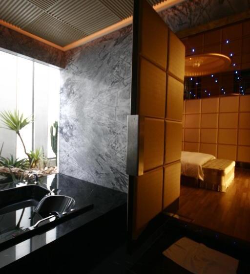 اتاق استاندارد, The Yorker Deluxe Motel