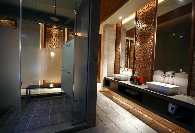 اتاق استاندارد با تخت بزرگ, The Yorker Deluxe Motel