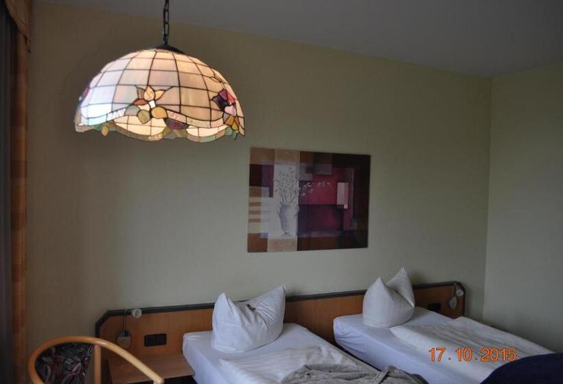 Номер Стандарт с Балконом, Turmhotel Schwedt