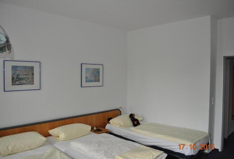 Трехместный Номер Базовый, Turmhotel Schwedt