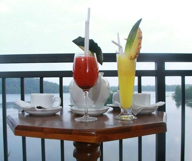 اتاق لوکس با چشم‌انداز دریاچه, Sanu Lagoon Resort & Spa