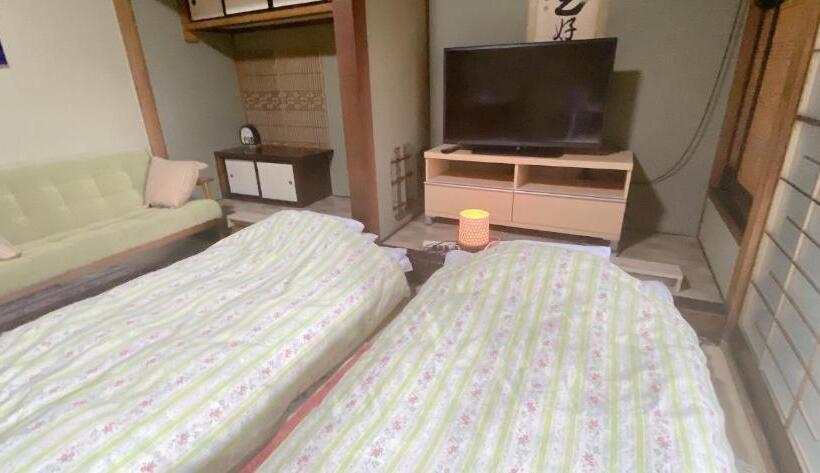 اتاق استاندارد با چشم‌انداز باغ, Ryokan Sansui