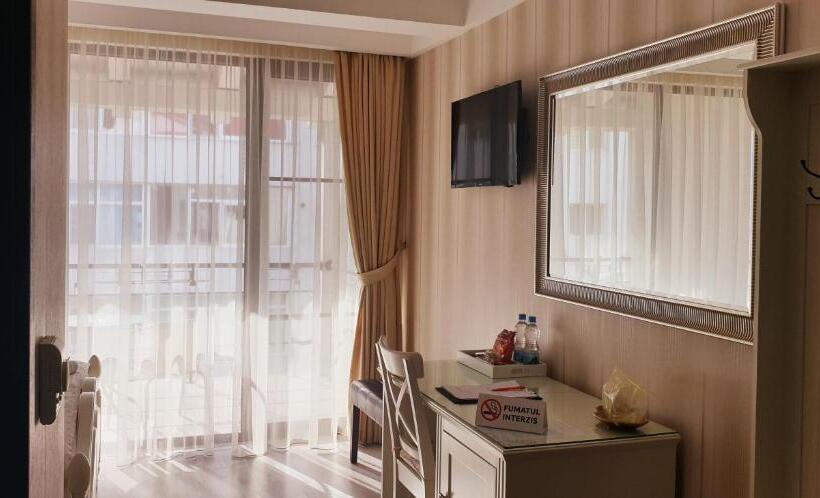 اتاق استاندارد با بالکن, Romantic Boutique