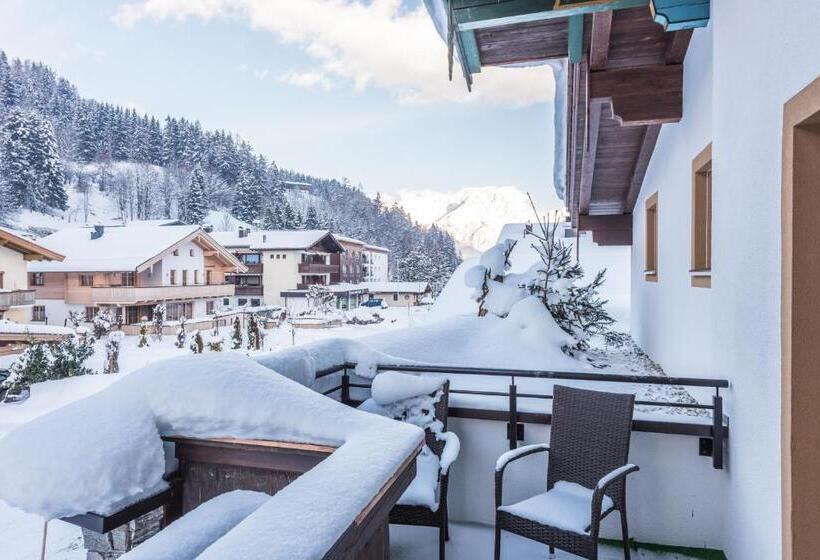 اتاق استاندارد سه نفره, Pension Restaurant Dorfalm