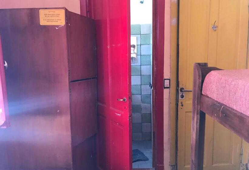 Номер Стандарт Трехместный, Hostel Casagrande   Adults Only