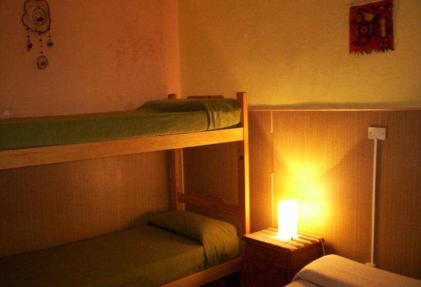 Номер Стандарт Трехместный, Hostel Casagrande   Adults Only