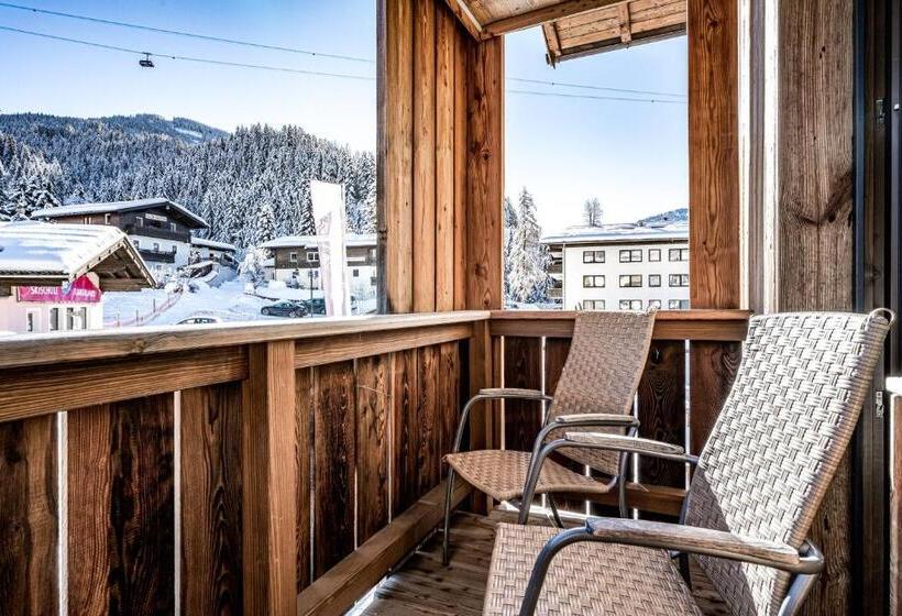 Classic room with balcony, Almmonte Sensum Suites Boutique