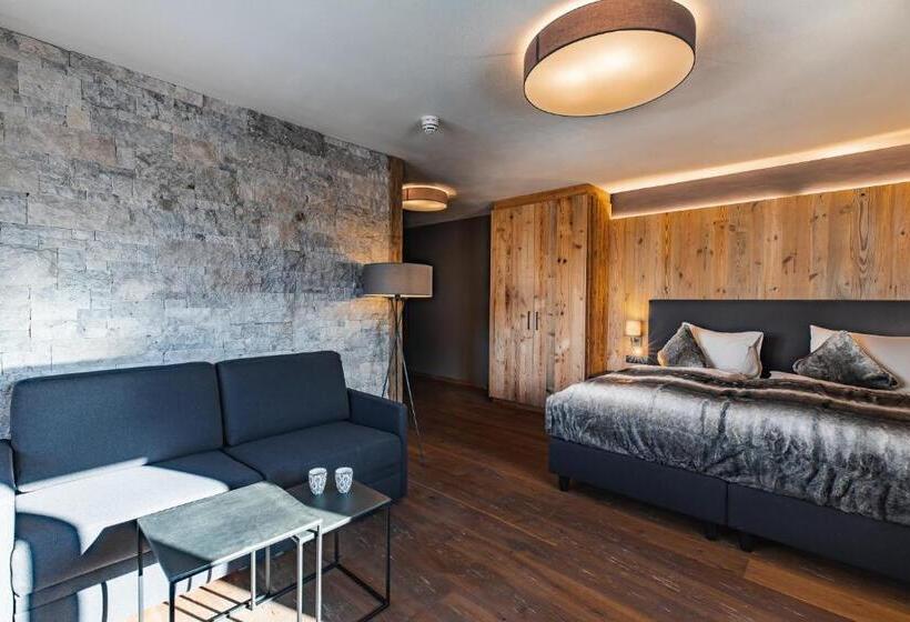 발코니가 있는 프리미엄 룸, Almmonte Sensum Suites Boutique