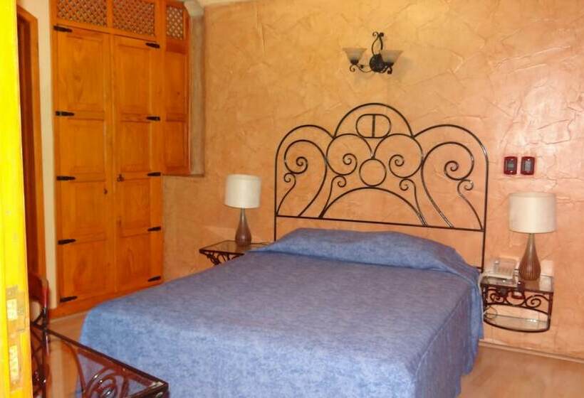スタンダードルーム, Villa De Cortez