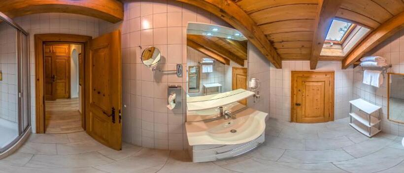 Номер Стандарт Вид на Горы, Landhotel Lärchenhügel