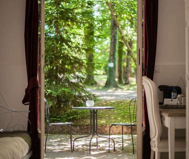 اتاق خانوادگی, Chateau Des Ayes   Chambres & Suites