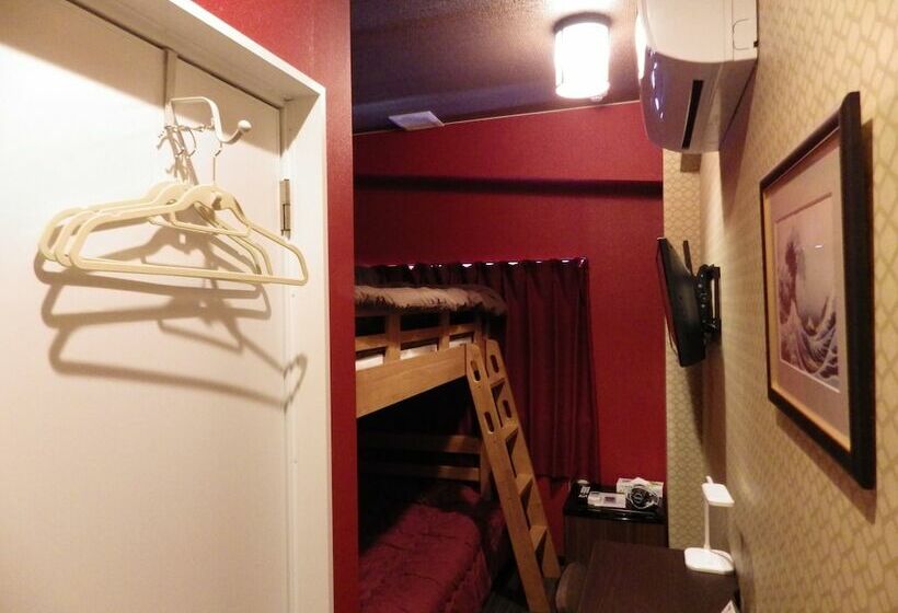 Номер Стандарт с Койками, Hiroshima Wabisabi Hotel   市内中心部のリーズナブルホテル   電停近く移動に便利   Low Price And Super Convenient To Get Aroun