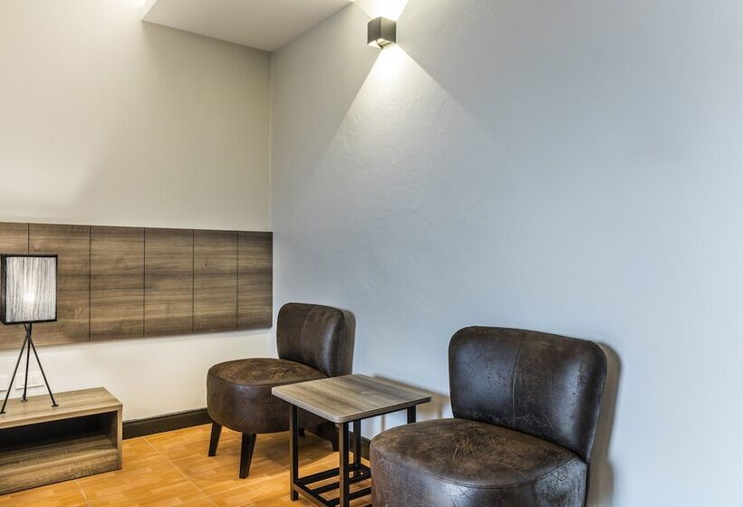 Номер Deluxe, Livotel Hotel Hua Mak Bangkok
