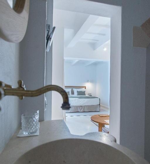 Люкс Повышенной Комфортности, S Hotelet D Es Born   Suites & Spa