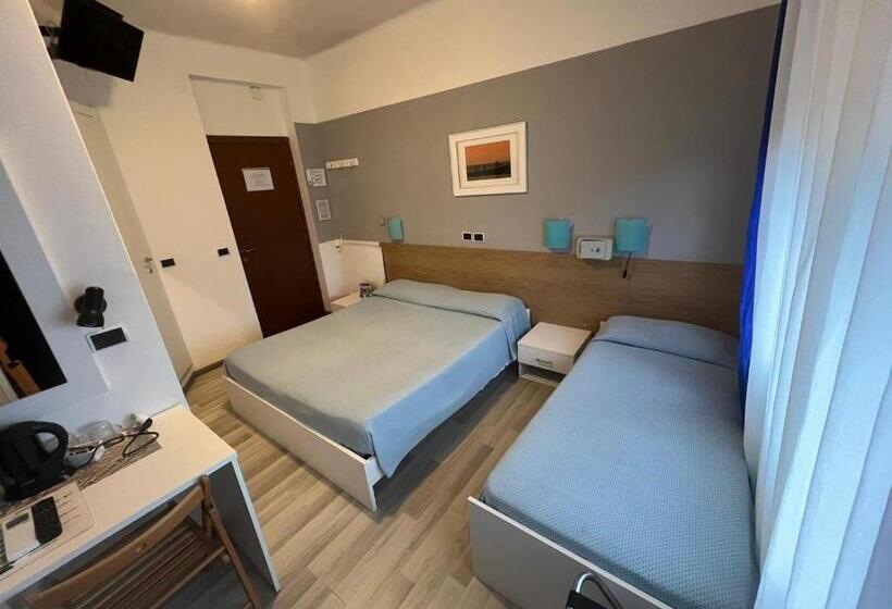 스탠다드 트리플 발코니 룸, Albergo La Marinella